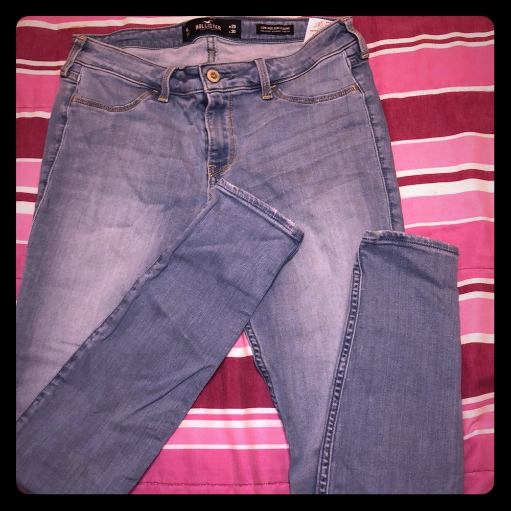 low-rise skinny leggings/jeans